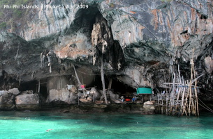 20090420 20090122 Phi Phi Ley-Viking Cave  4 of 12 